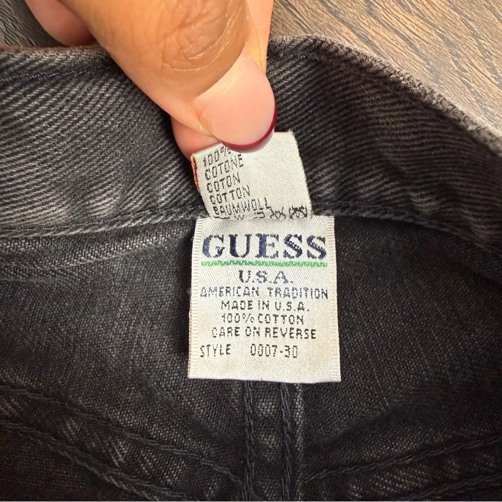 Guess High Rise Women’s Jeans in Washed Black - Picture 4 of 10